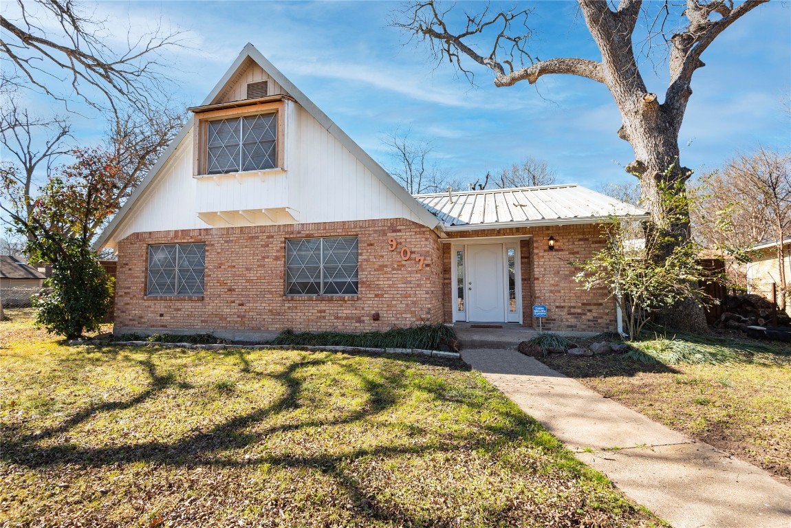 907 N Rockwall Avenue Terrell TX 75160