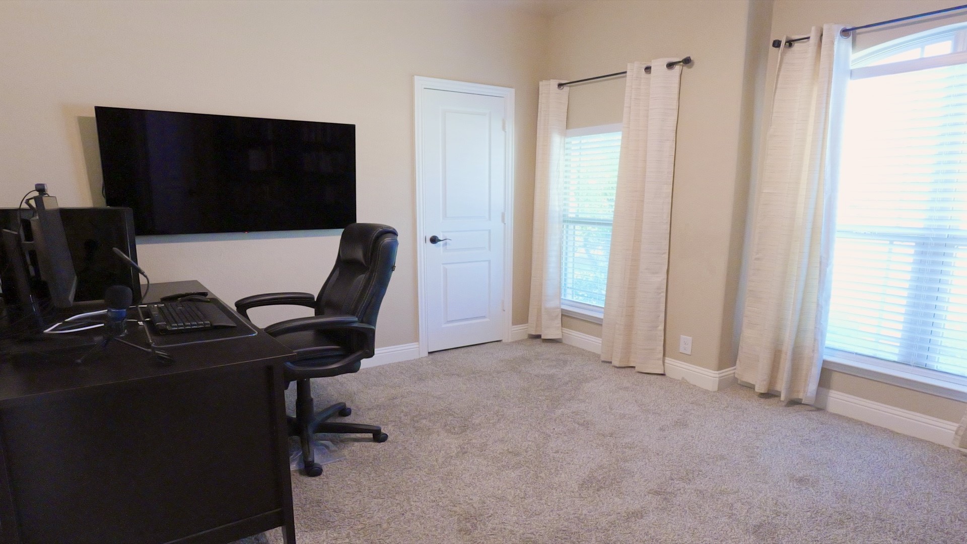 1305 Monticello Drive Burleson TX 76028