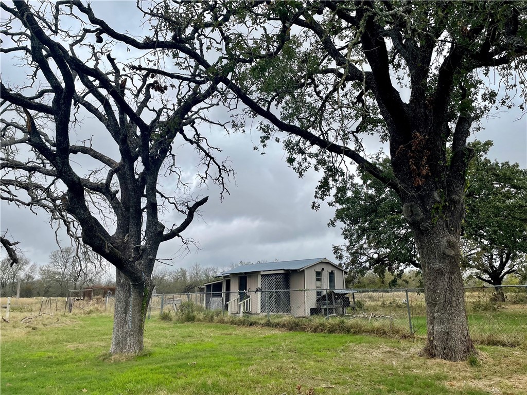 7608 N Highway 14 Kosse TX 76653