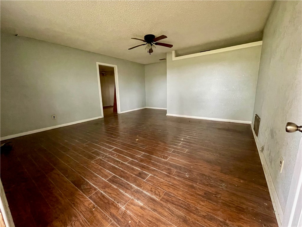 7608 N Highway 14 Kosse TX 76653