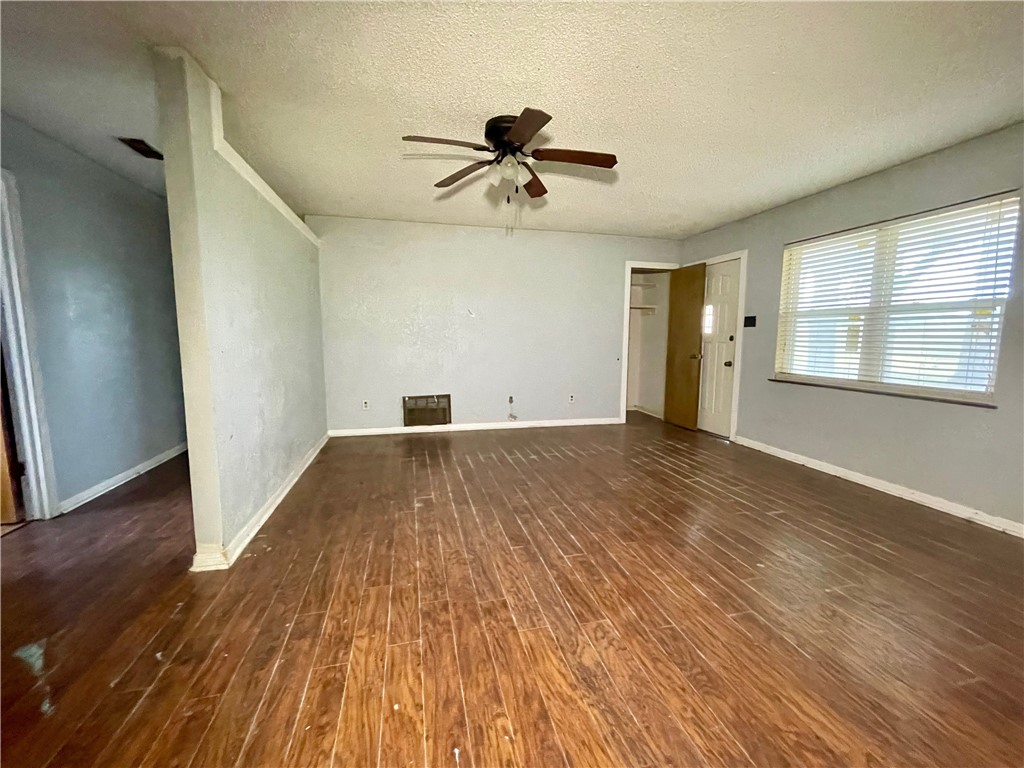 7608 N Highway 14 Kosse TX 76653