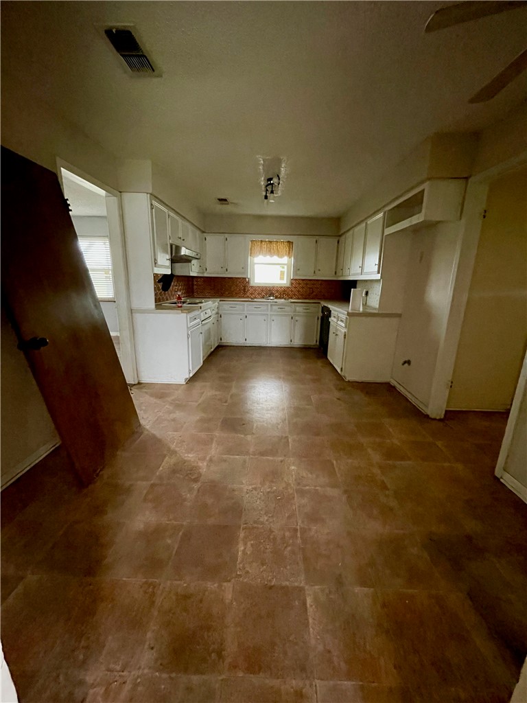 7608 N Highway 14 Kosse TX 76653