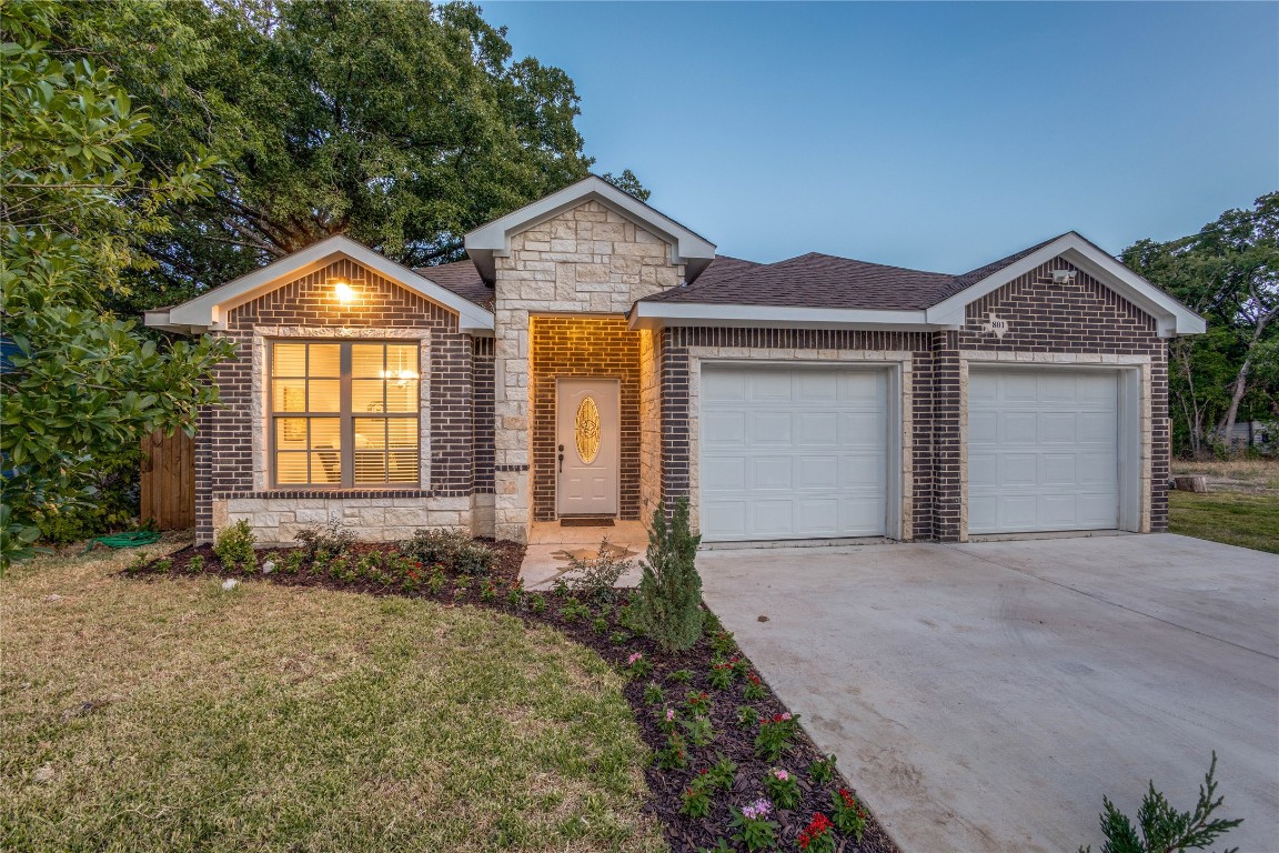 801 Netherland Drive Seagoville TX 75159