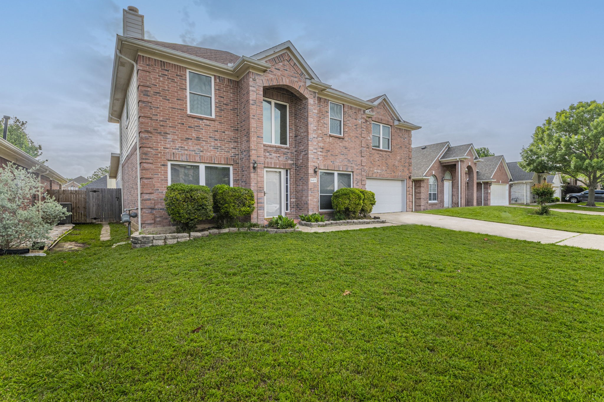 6415 Viking Trail Arlington TX 76001