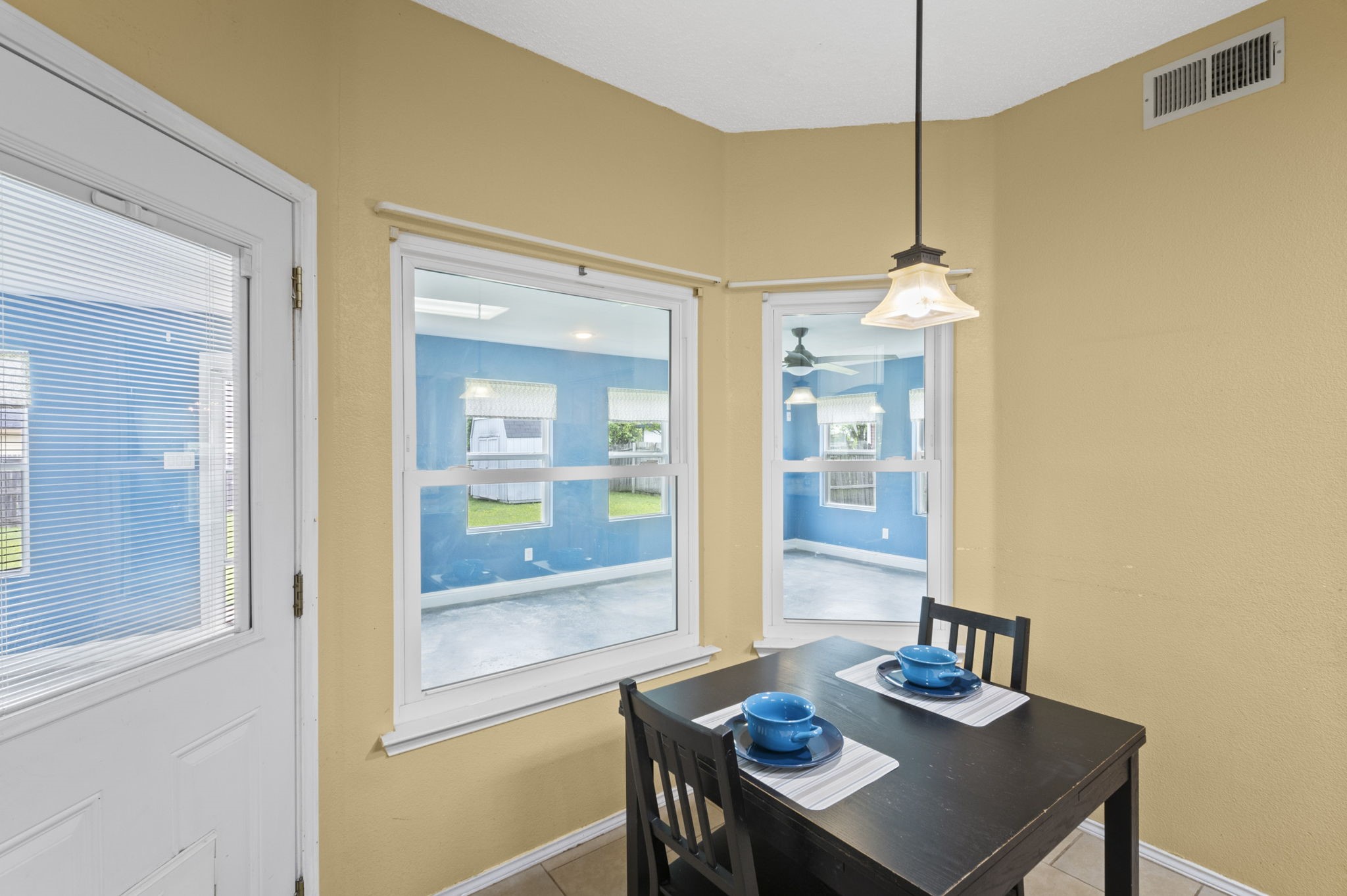 6415 Viking Trail Arlington TX 76001