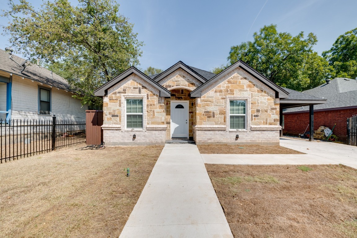 3615 Avenue H Fort Worth TX 76105