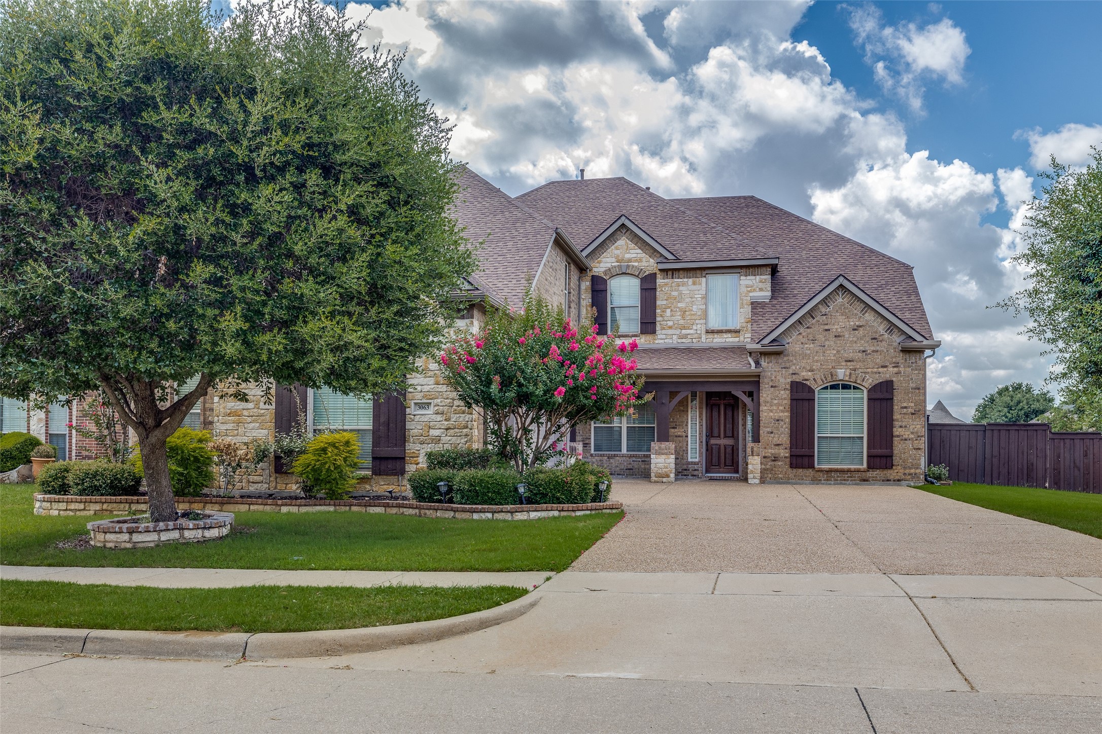 3063 Larreta Grand Prairie TX 75054