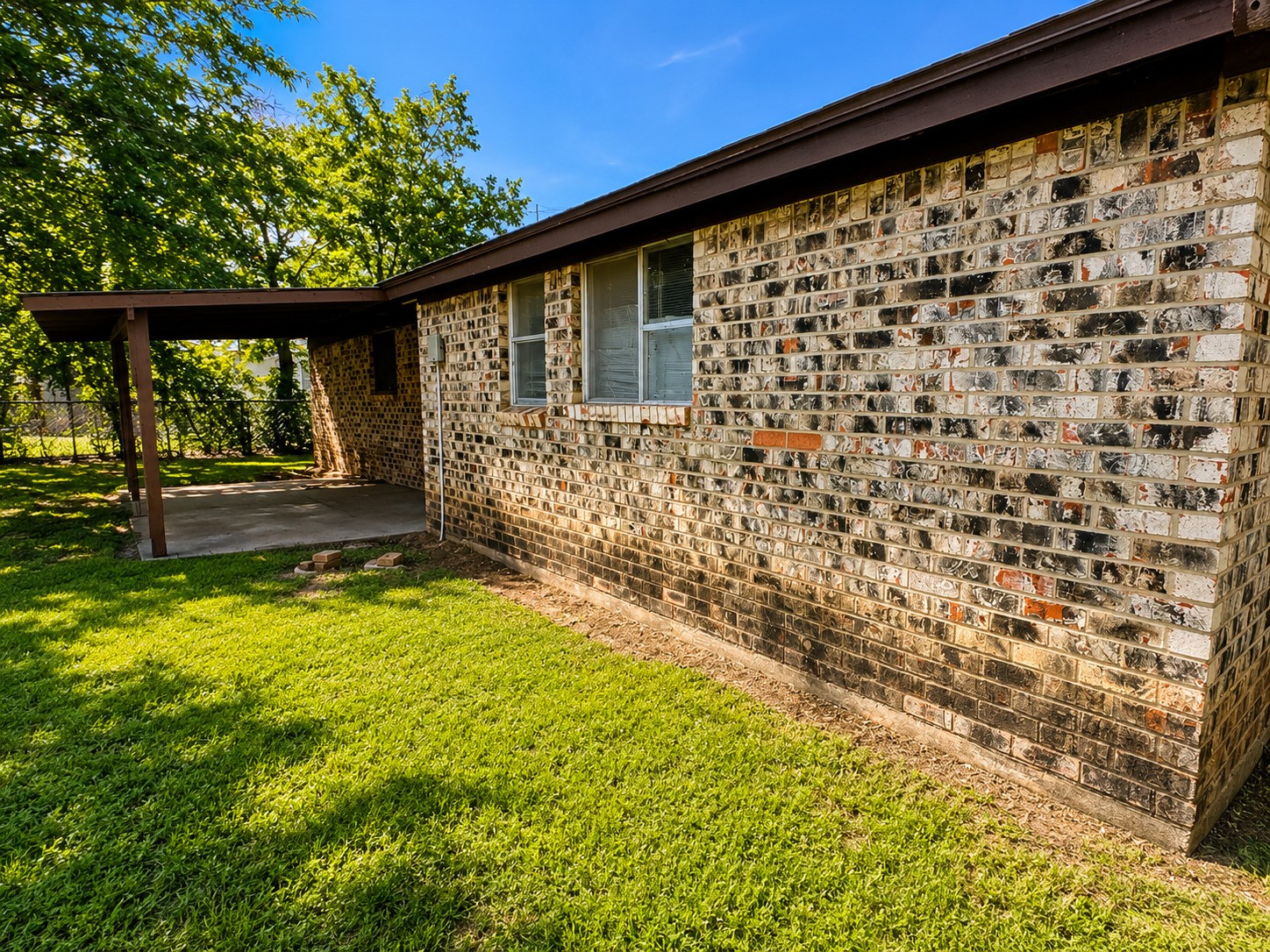 321 NW Wintercrest Road Burleson TX 76028