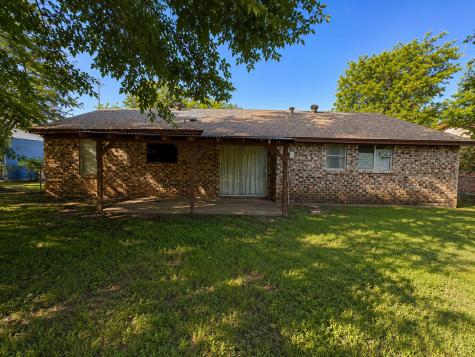 321 NW Wintercrest Road Burleson TX 76028