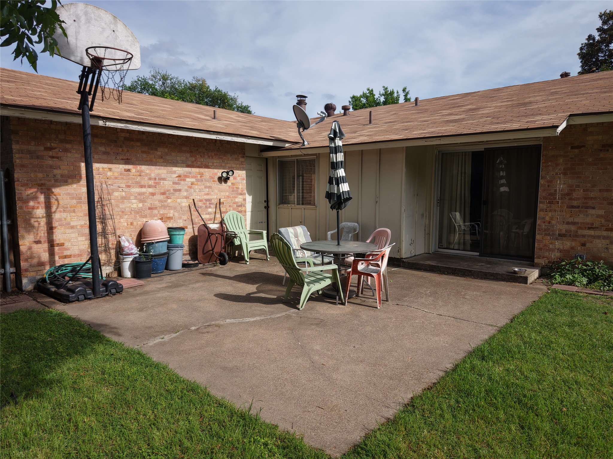 2763 Beechmont Drive Dallas TX 75228