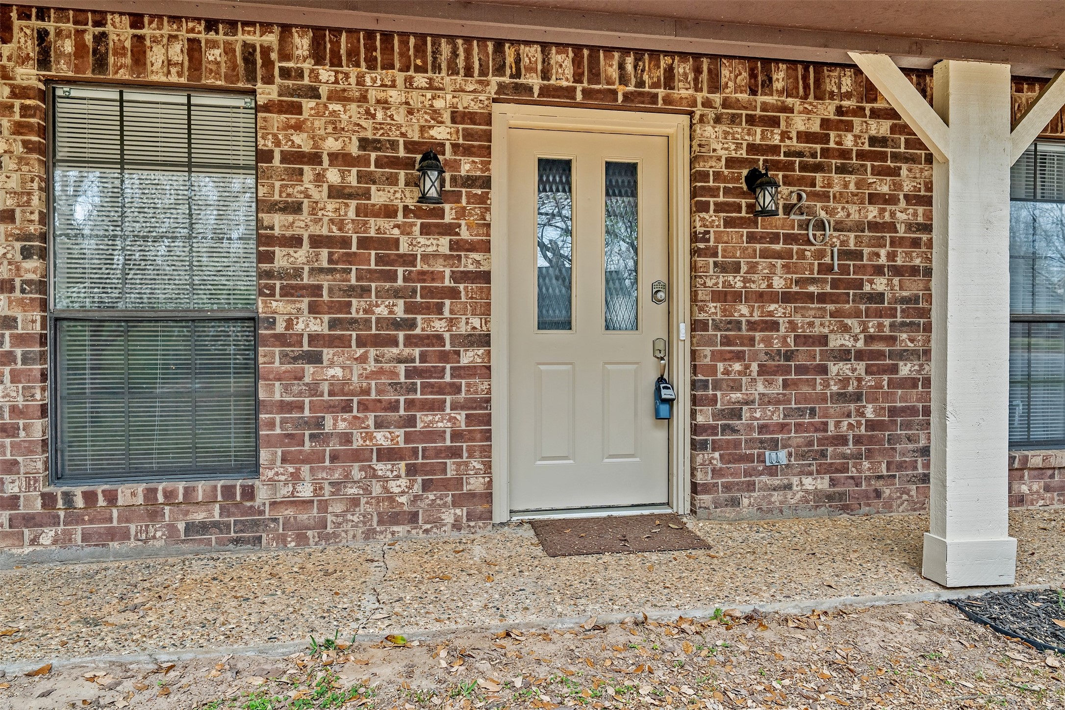 201 Joann Whitehouse TX 75791