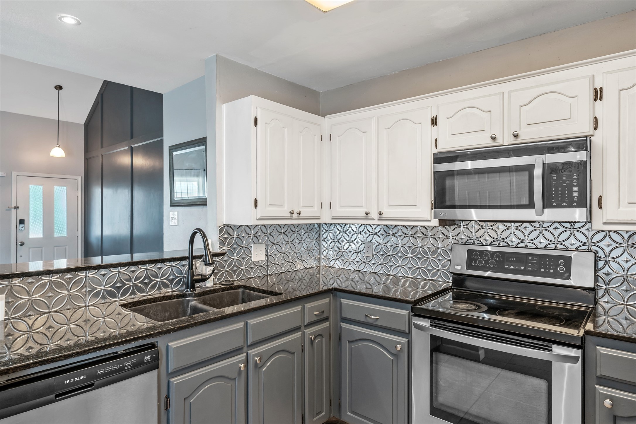 201 Joann Whitehouse TX 75791