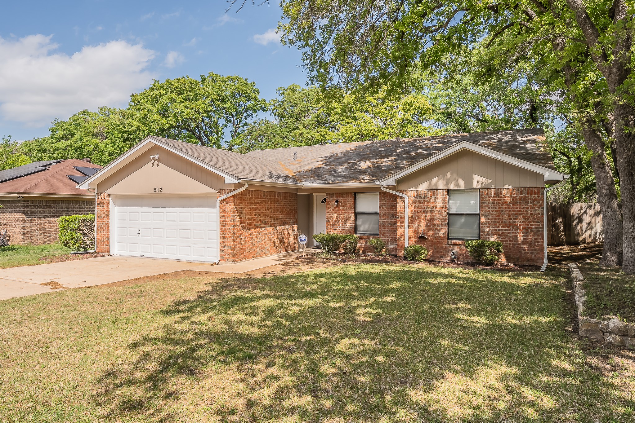 912 Red Oak Street Azle TX 76020