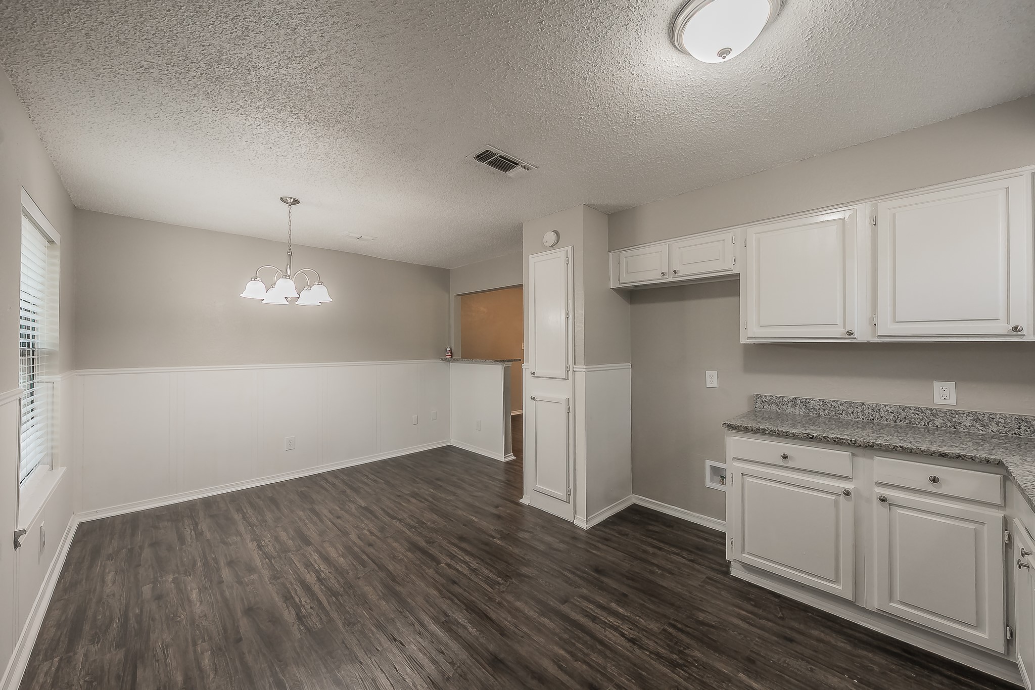 912 Red Oak Street Azle TX 76020