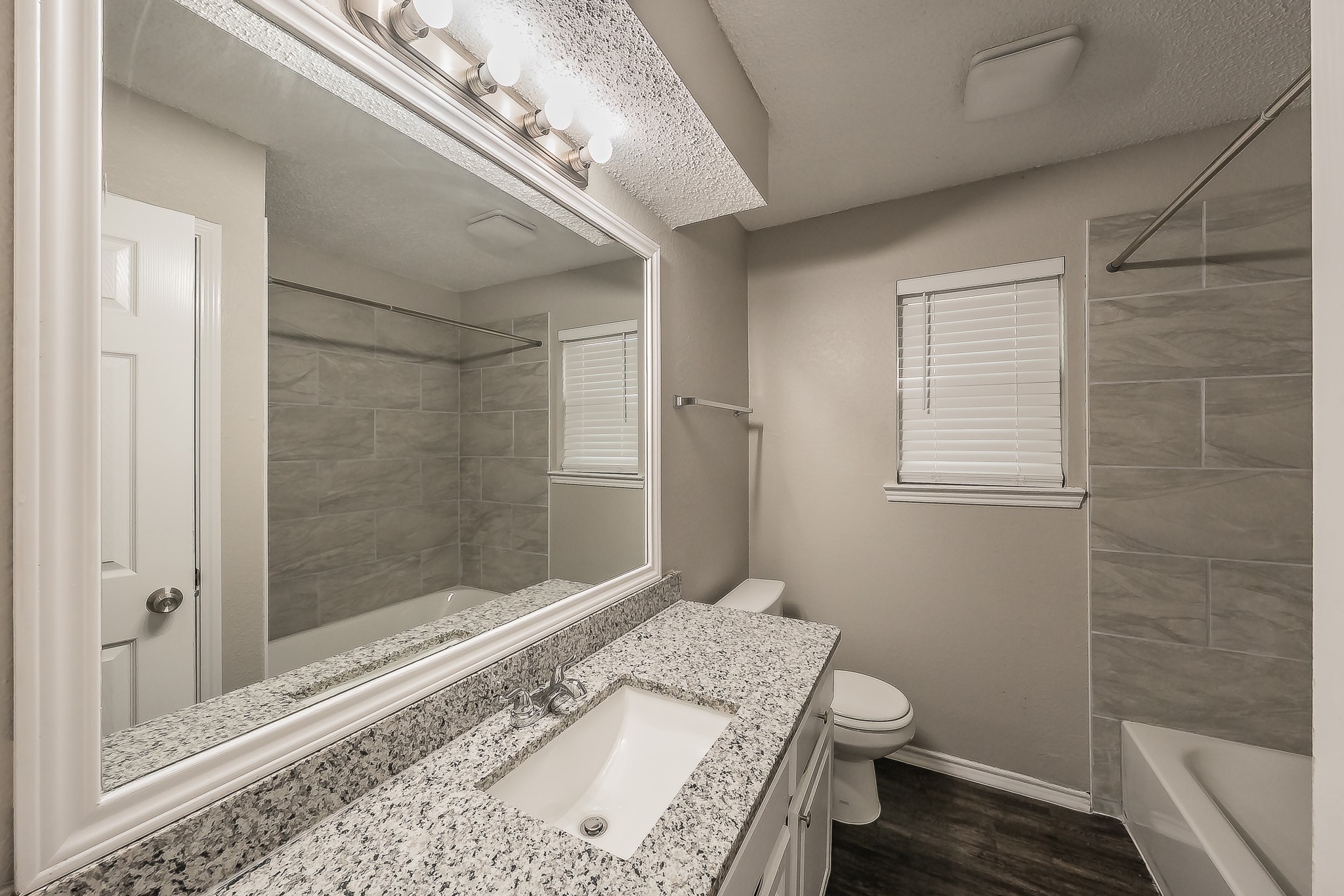 912 Red Oak Street Azle TX 76020