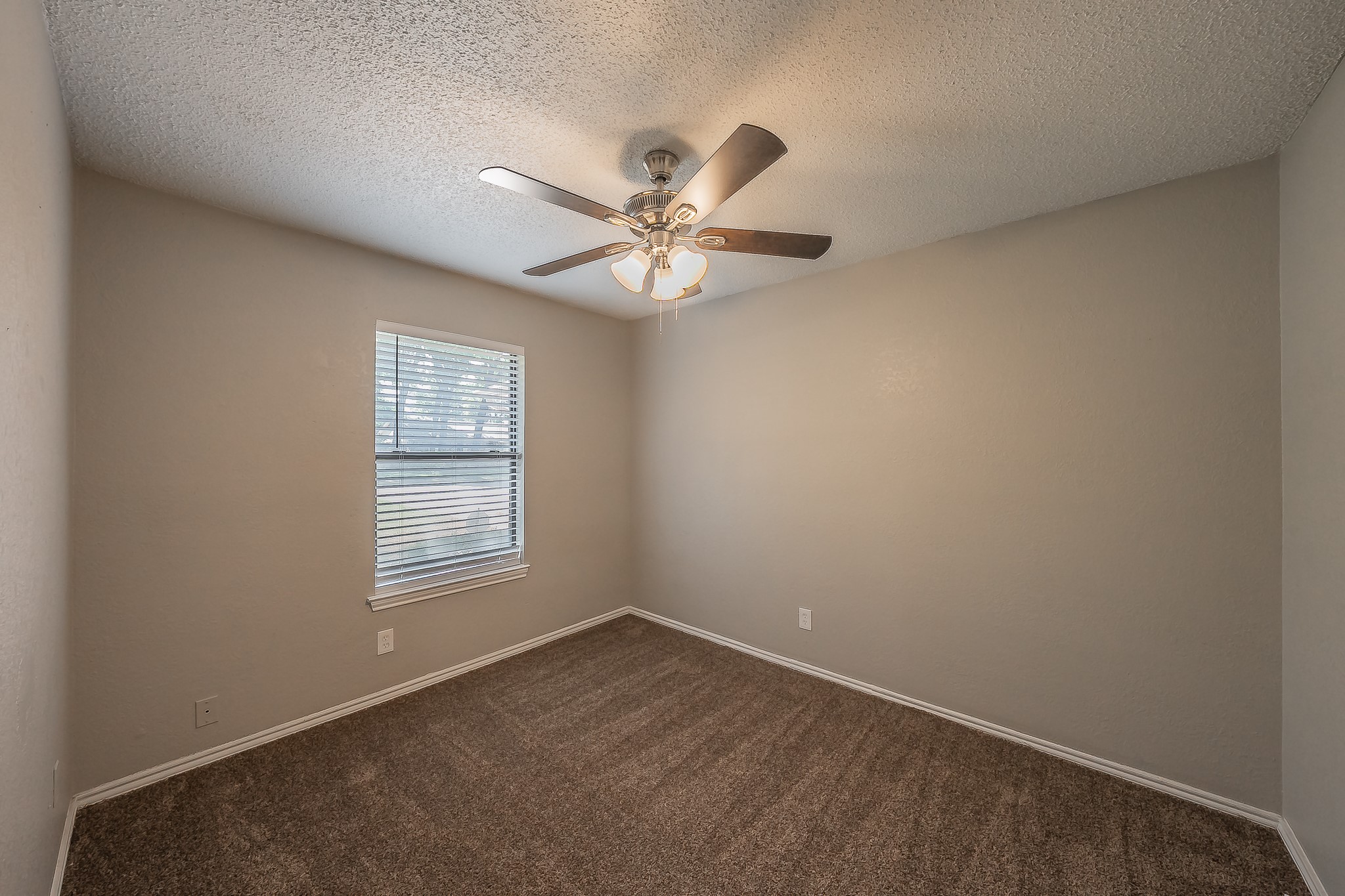 912 Red Oak Street Azle TX 76020