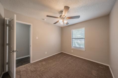 912 Red Oak Street Azle TX 76020