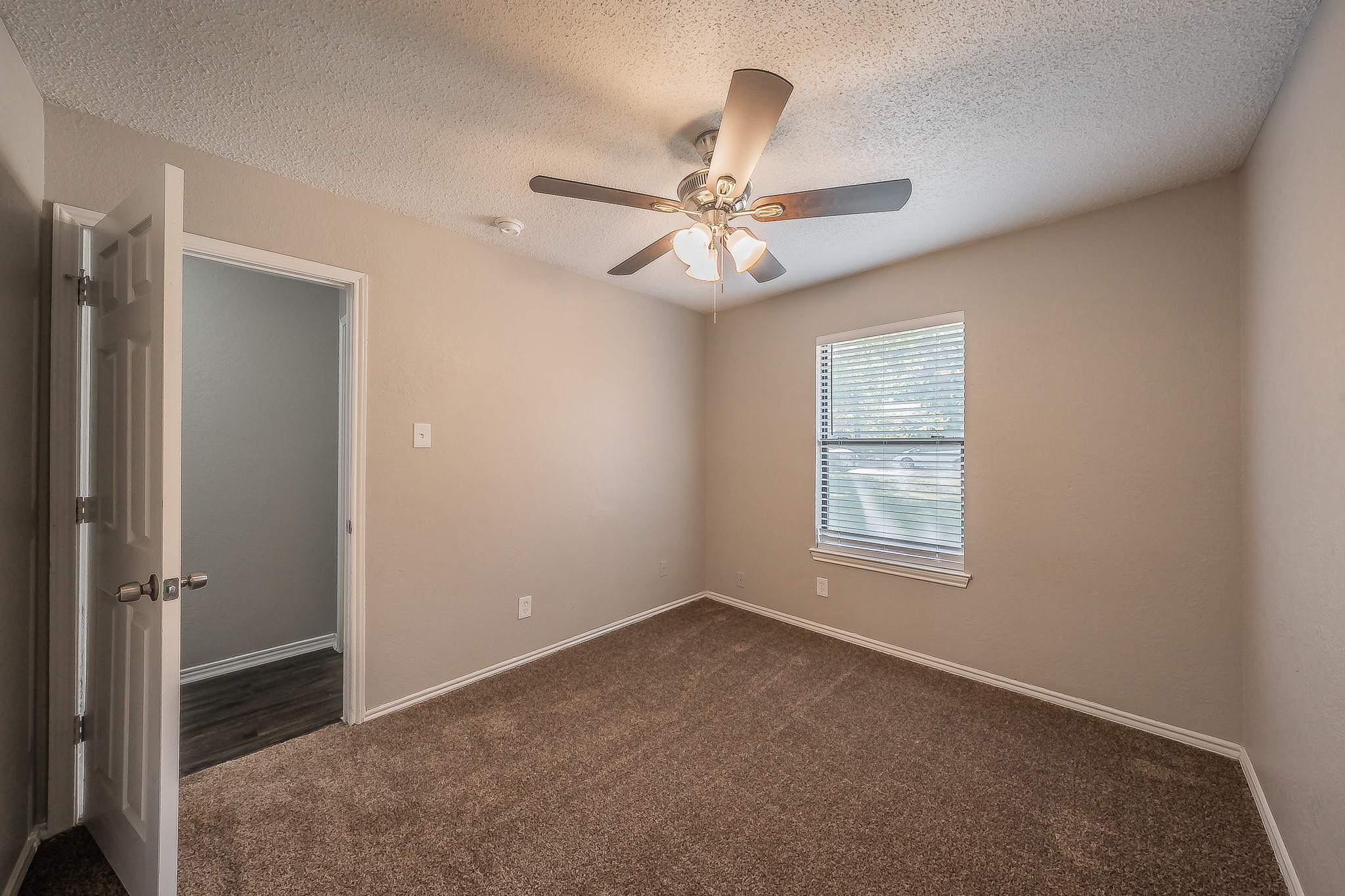 912 Red Oak Street Azle TX 76020