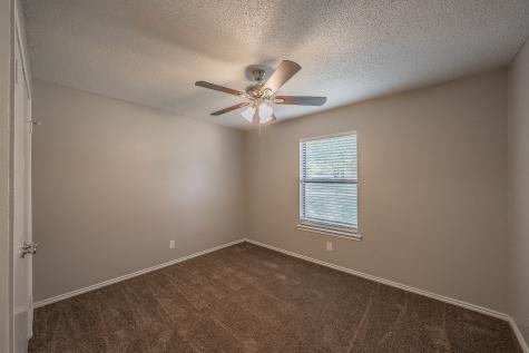 912 Red Oak Street Azle TX 76020