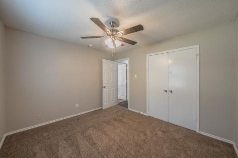 912 Red Oak Street Azle TX 76020