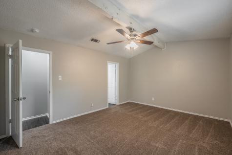 912 Red Oak Street Azle TX 76020