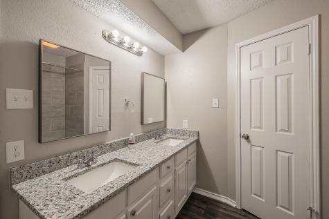 912 Red Oak Street Azle TX 76020