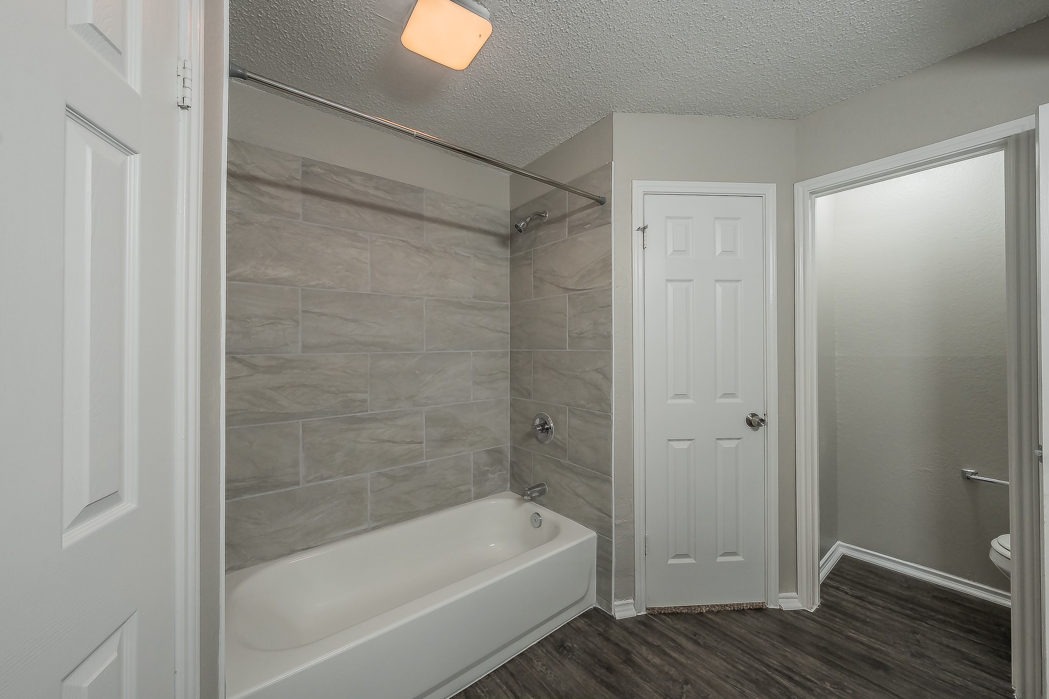 912 Red Oak Street Azle TX 76020