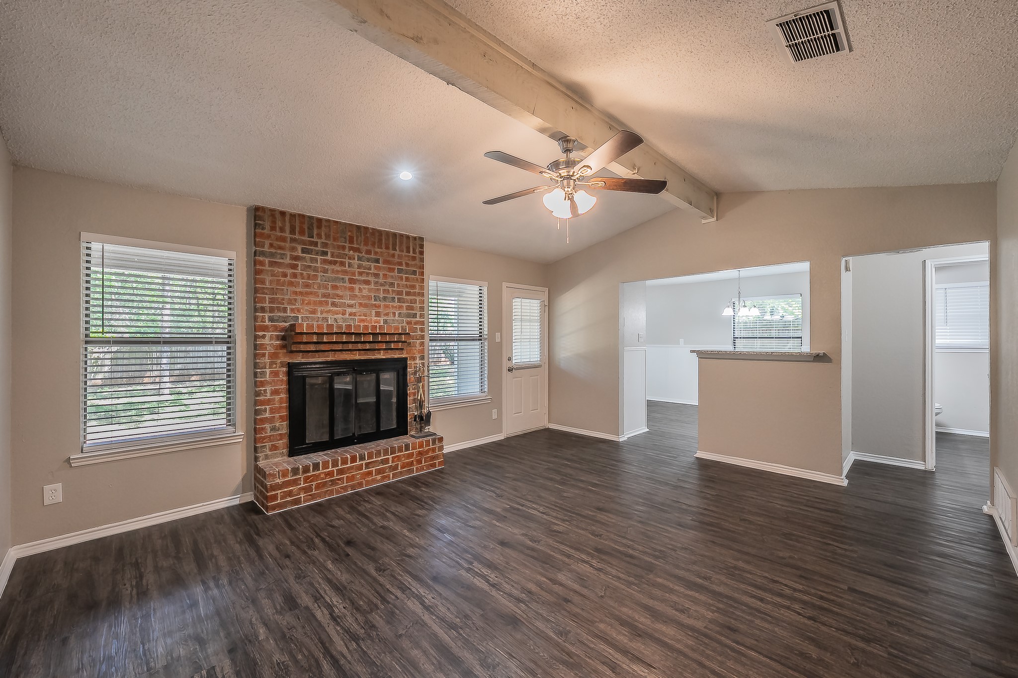 912 Red Oak Street Azle TX 76020