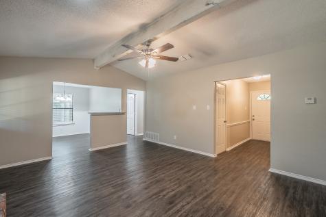 912 Red Oak Street Azle TX 76020
