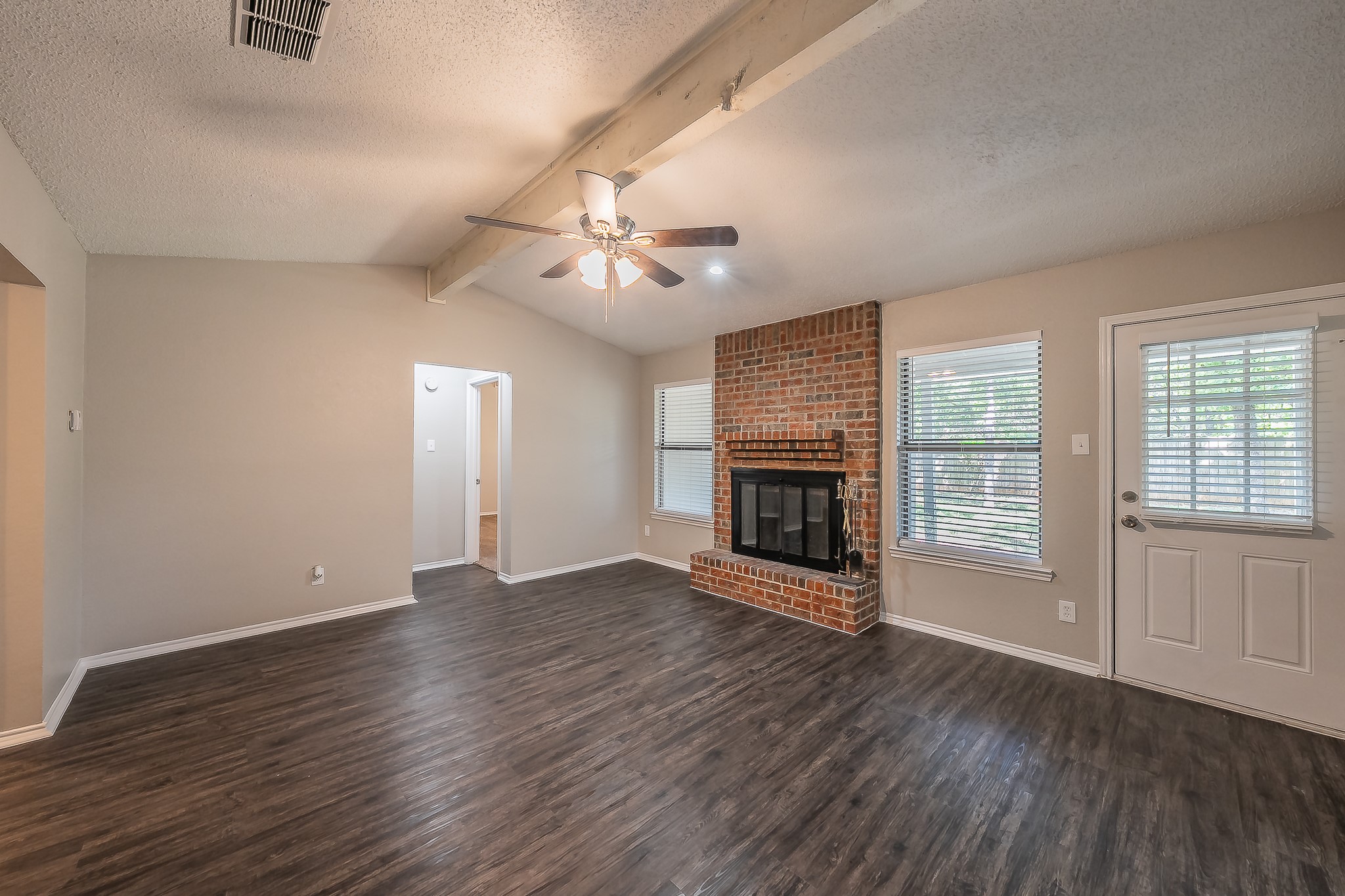 912 Red Oak Street Azle TX 76020