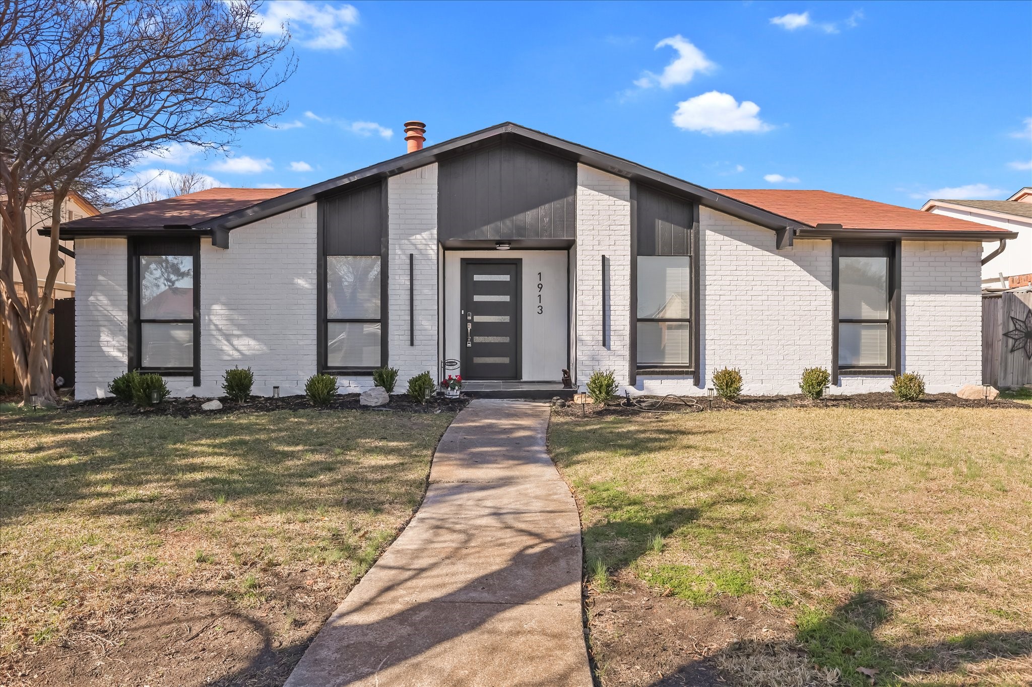 1913 Edna Smith Drive Garland TX 75040