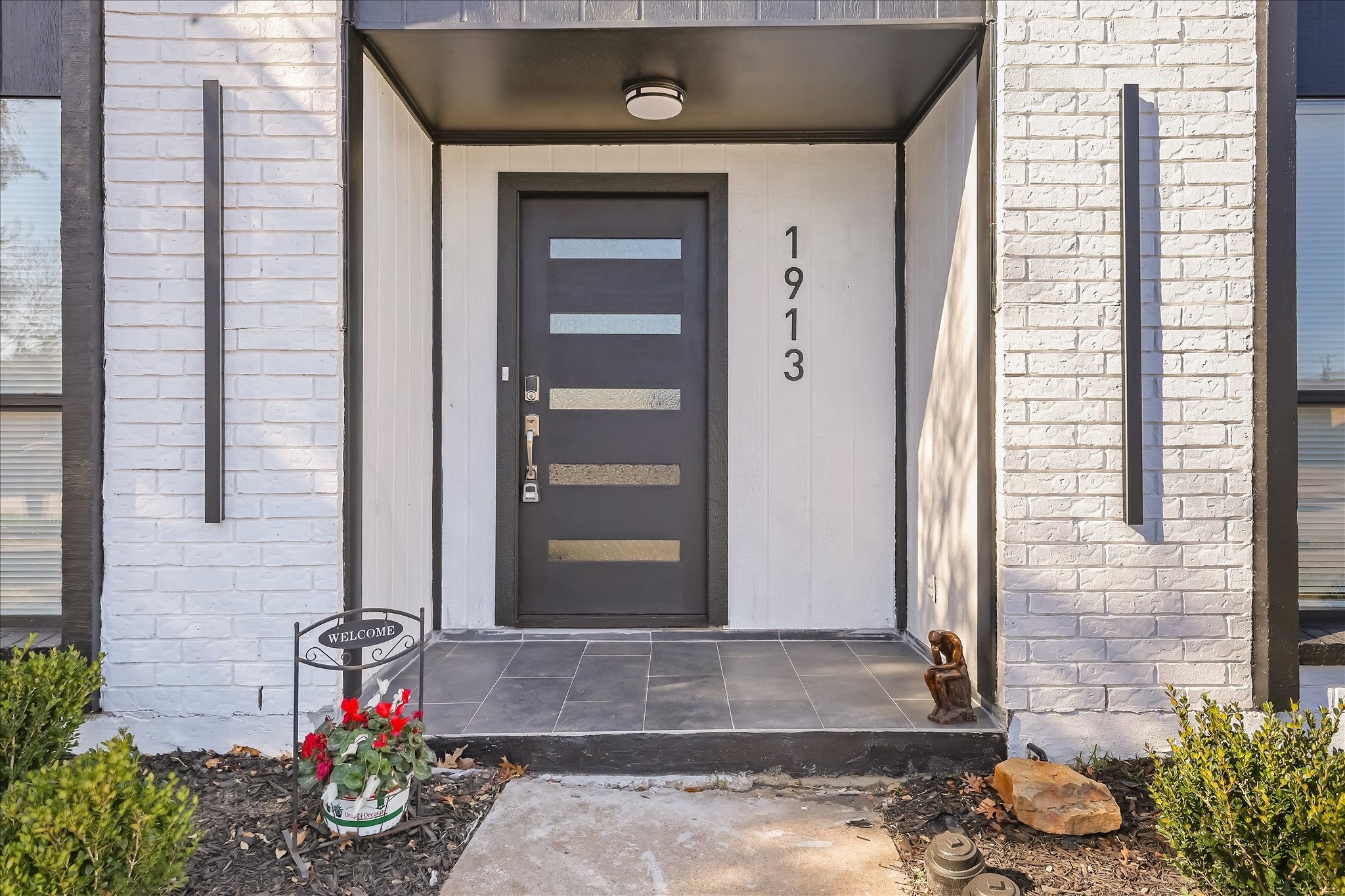 1913 Edna Smith Drive Garland TX 75040