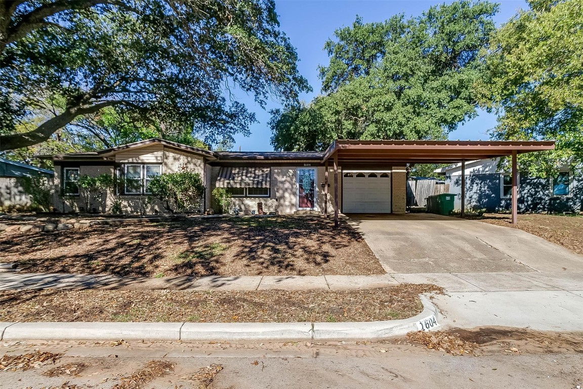 1604 Canterbury Circle Fort Worth TX 76112