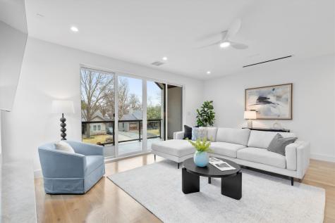 9428 Hobart Street Dallas TX 75218