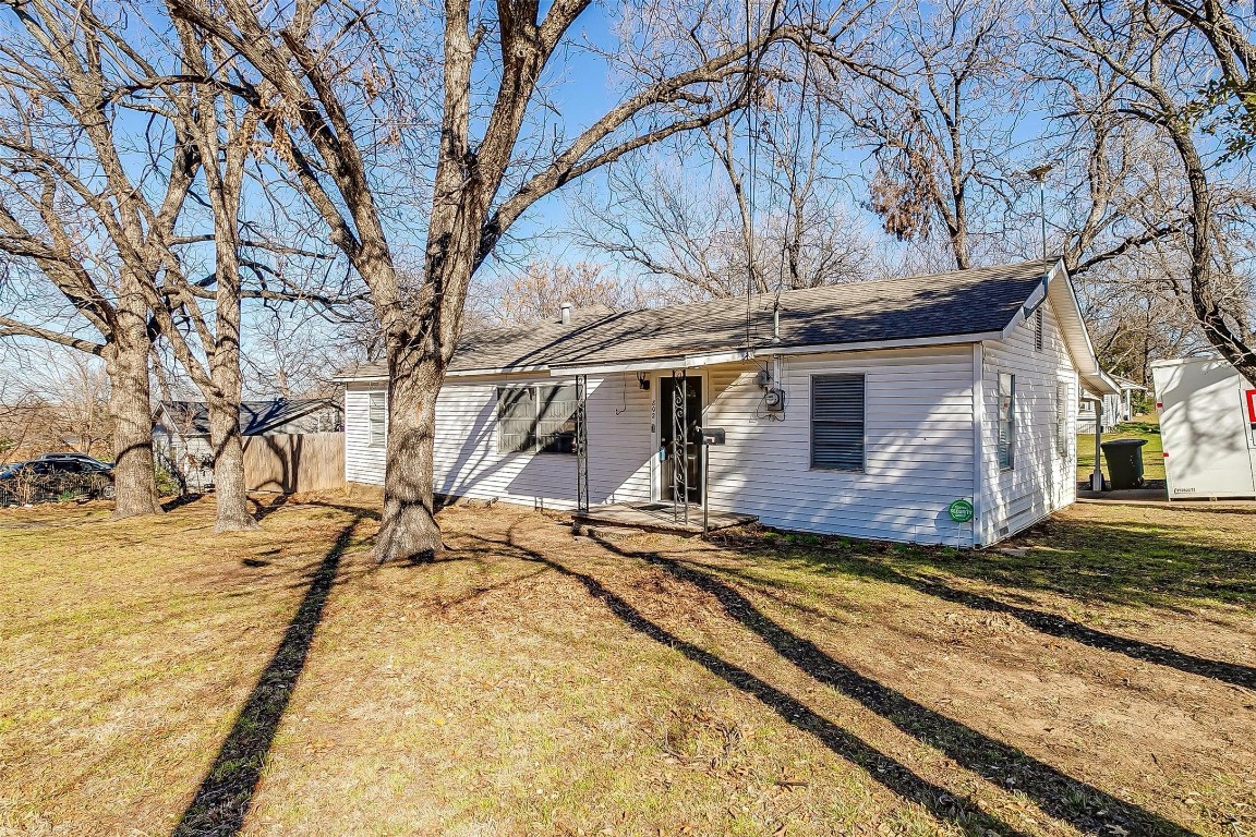 802 NE 29th Street Grand Prairie TX 75050