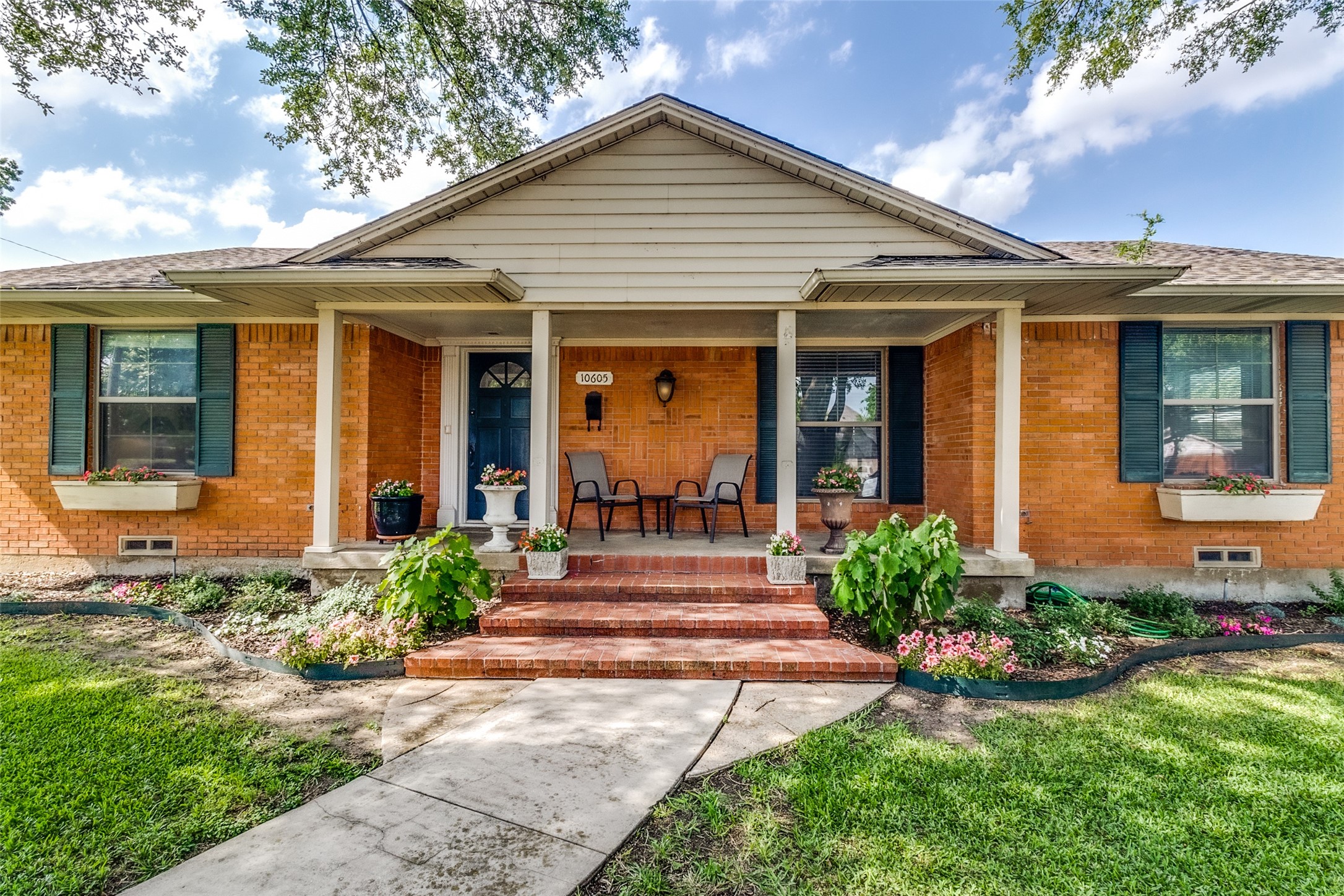 10605 Le Mans Drive Dallas TX 75238