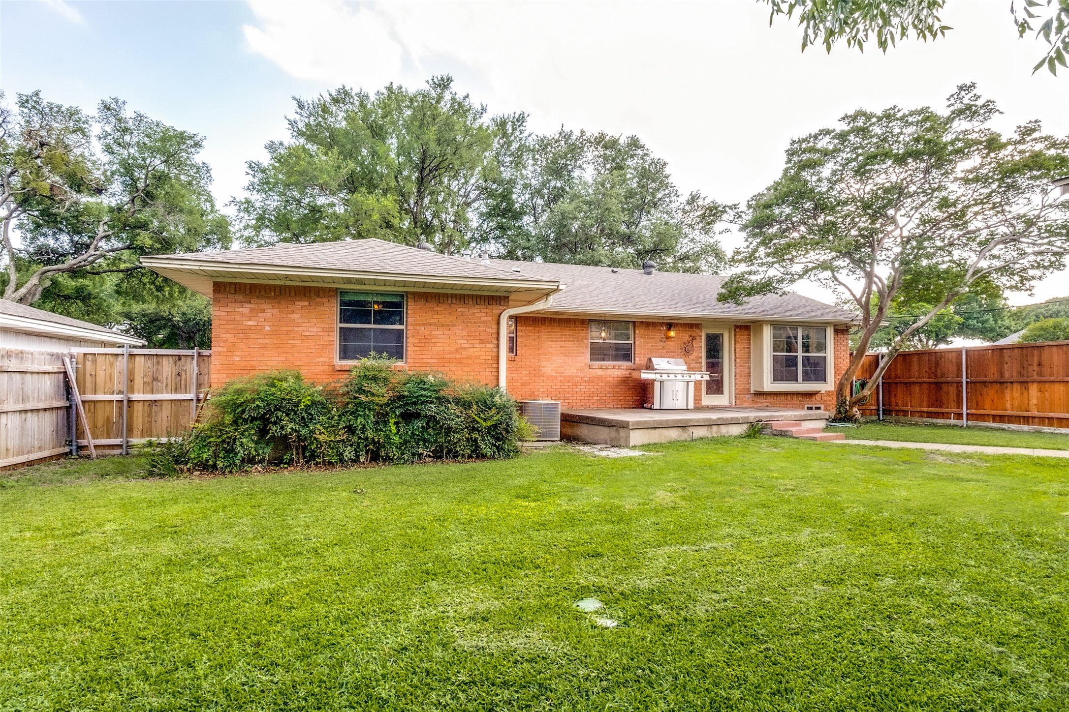 10605 Le Mans Drive Dallas TX 75238