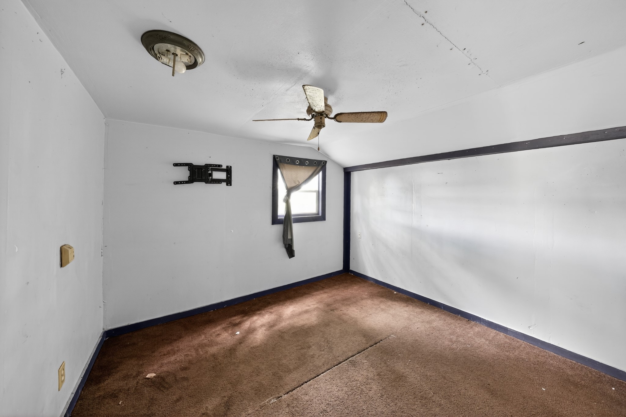 406 E Willingham Street Cleburne TX 76031