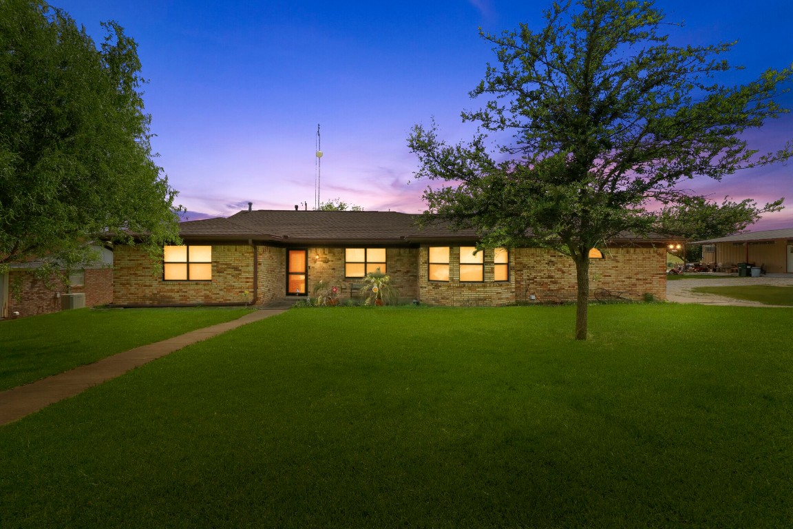 328 Arrowhead Street Fort Worth TX 76108