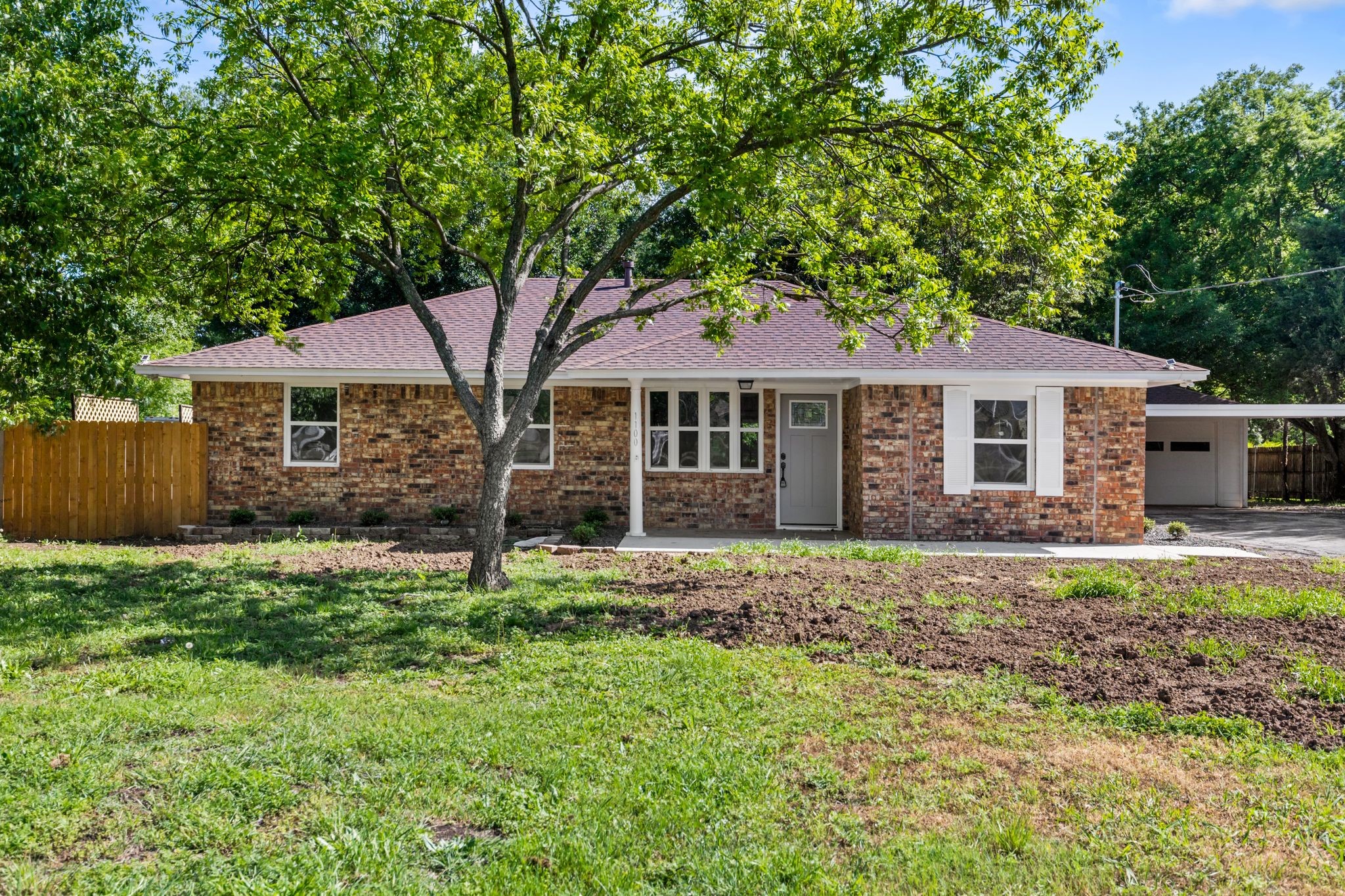 1100 Silver Creek Drive Desoto TX 75115