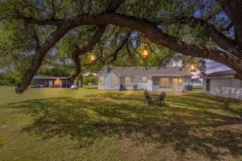 1100 Rs County Road 3150 Emory TX 75440