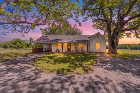 1100 Rs County Road 3150 Emory TX 75440