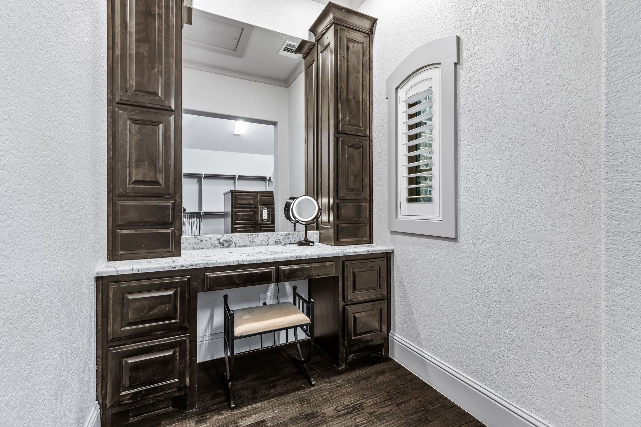 521 W Waters Edge Way Oak Point TX 75068