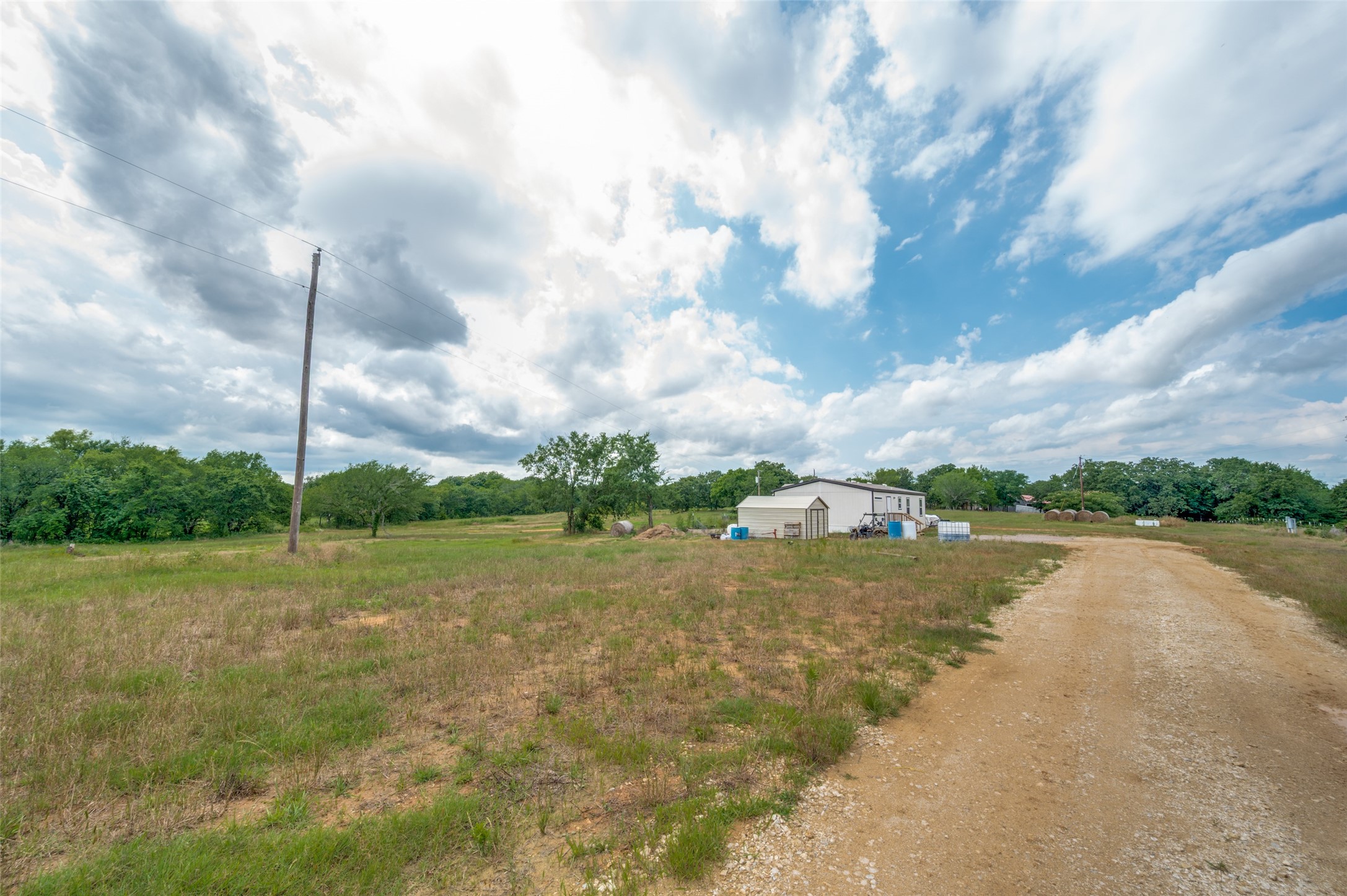 1932 County Road 222 Gainesville TX 76240