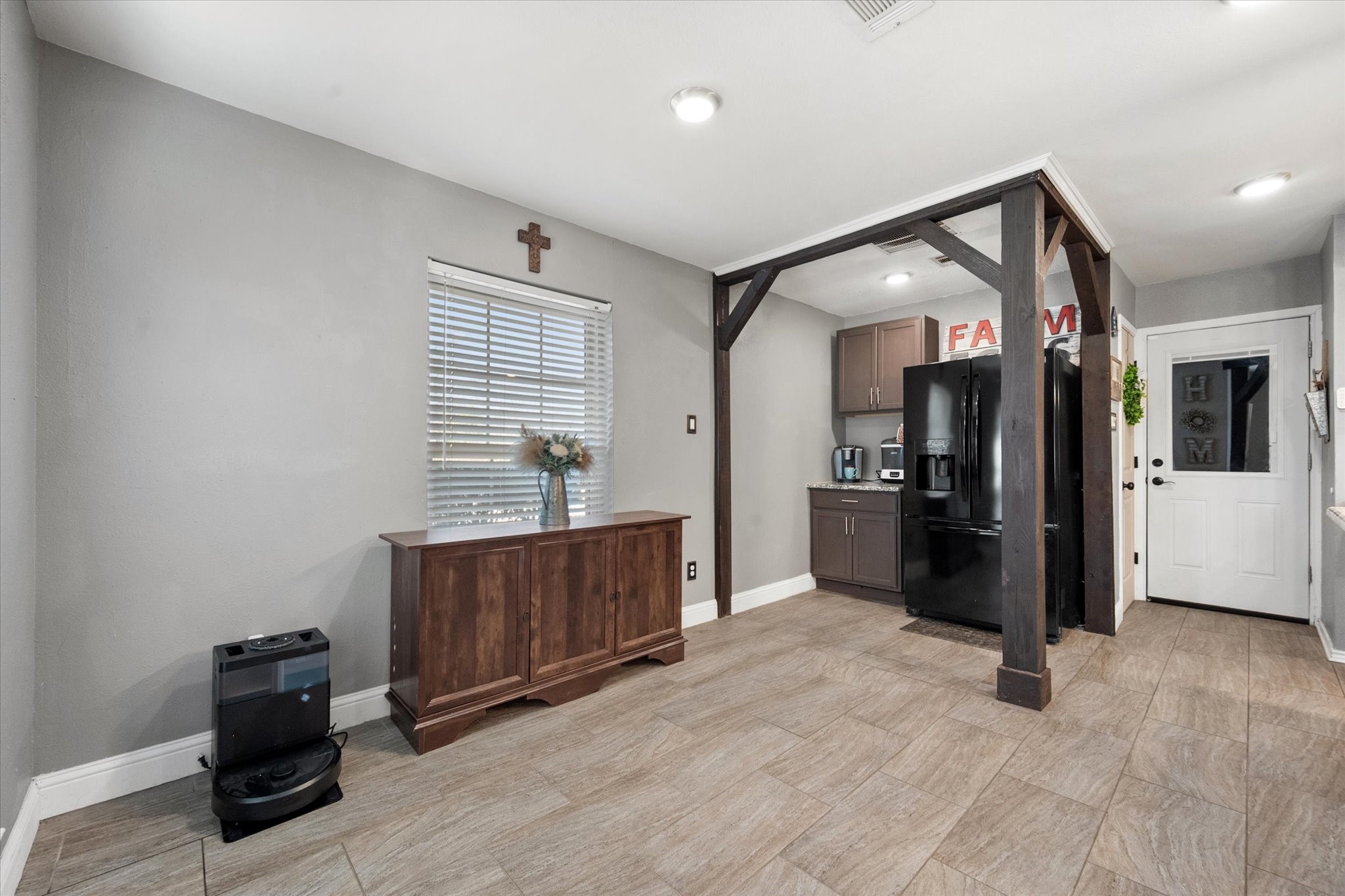 10124 Stoneleigh Drive Benbrook TX 76126