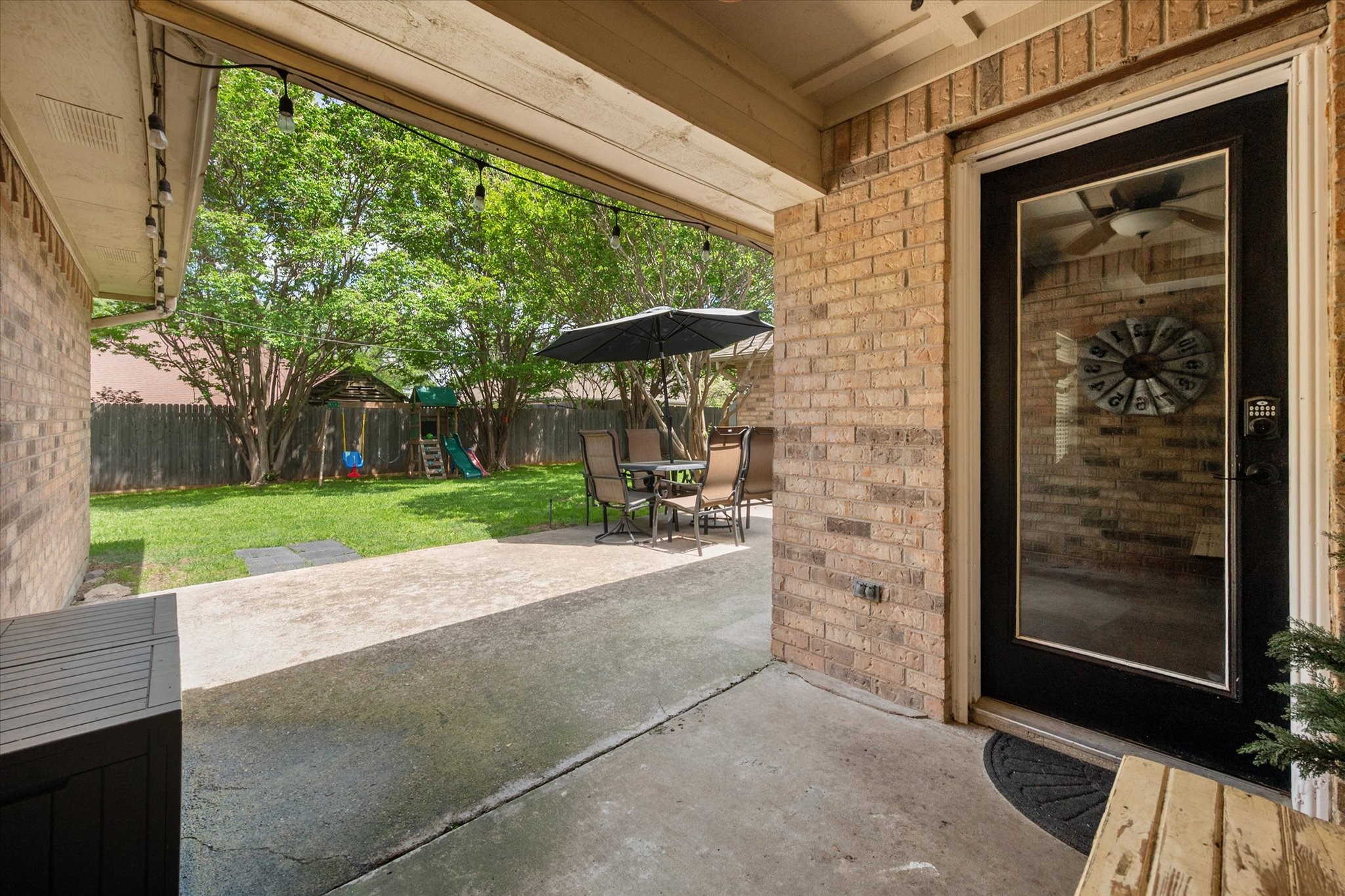 10124 Stoneleigh Drive Benbrook TX 76126