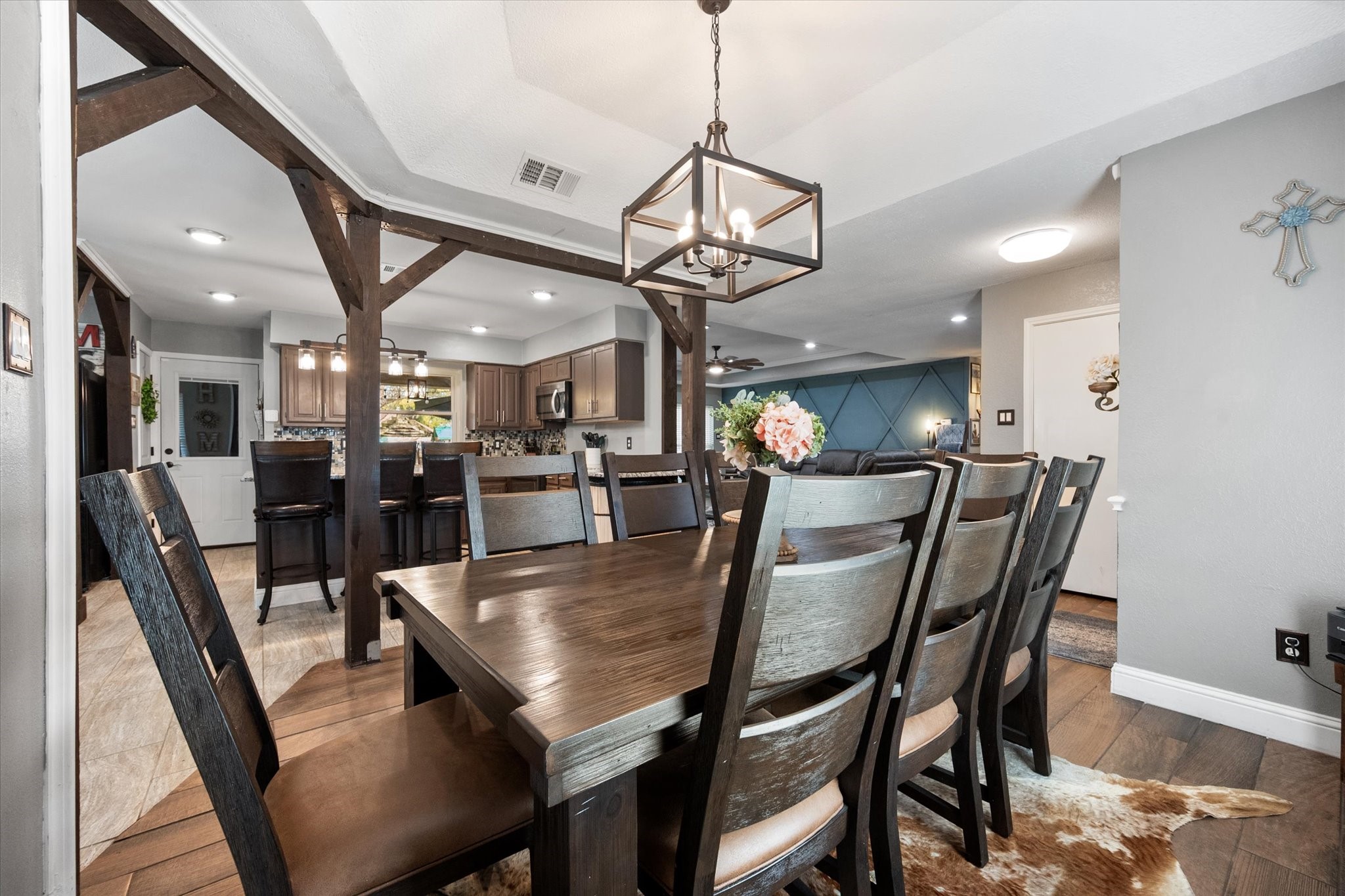 10124 Stoneleigh Drive Benbrook TX 76126