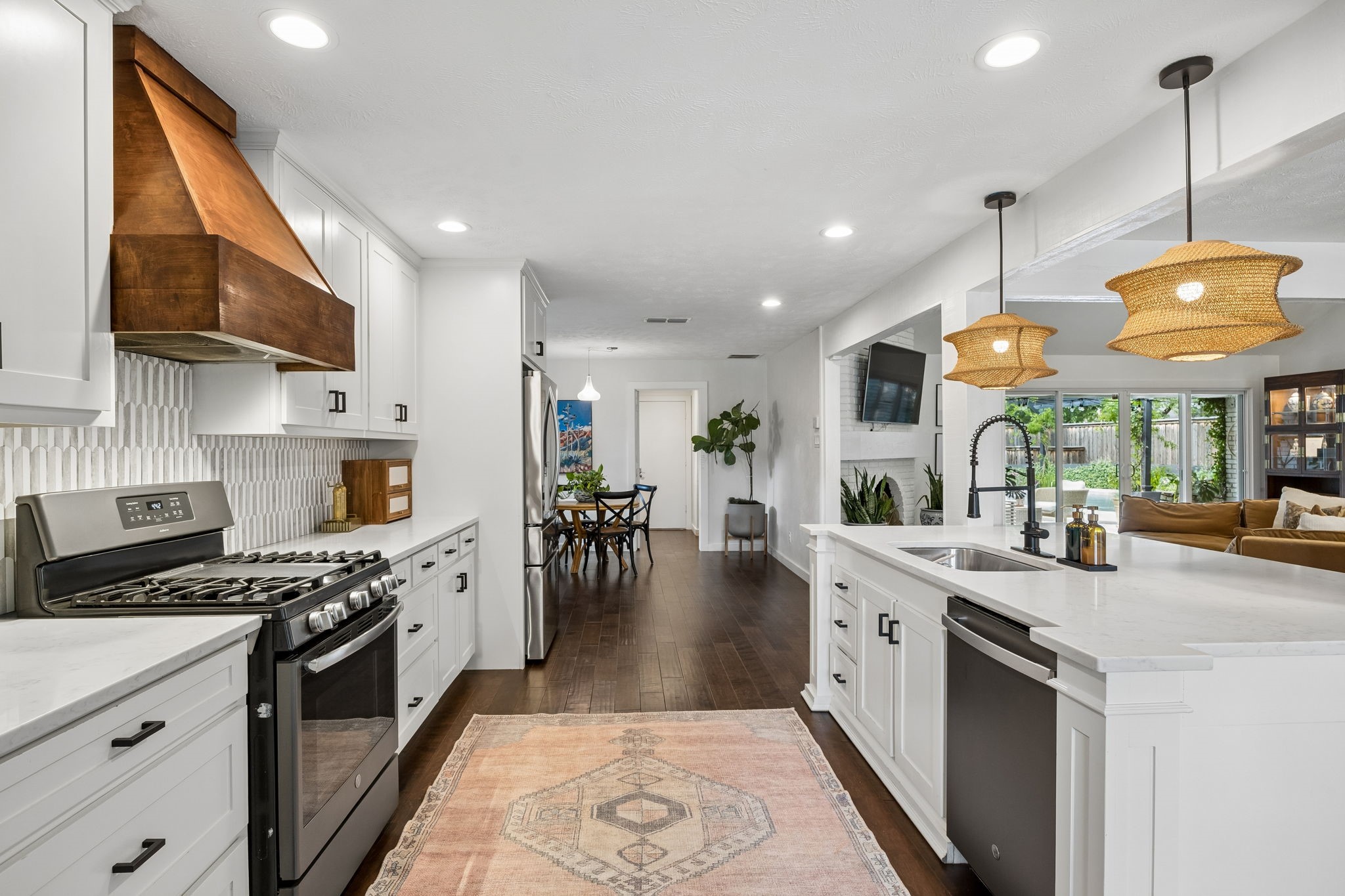 9927 Edgecove Drive Dallas TX 75238