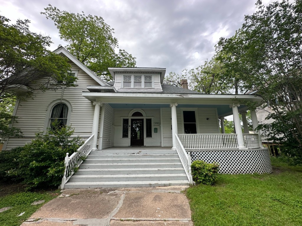 1216 W 3rd Avenue Corsicana TX 75110