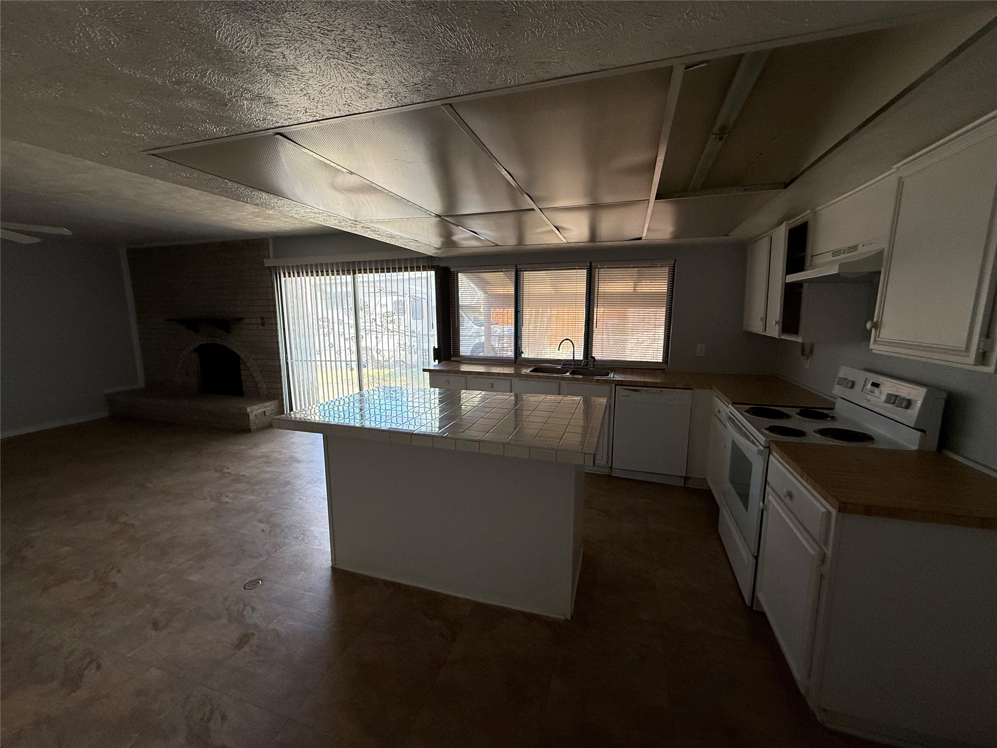 3225 Collins Boulevard Garland TX 75044